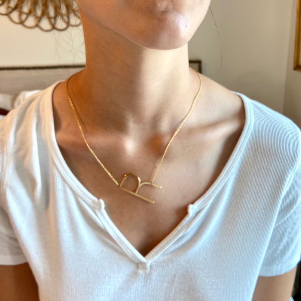 Super Cute Large R Initial Gold Look Necklace